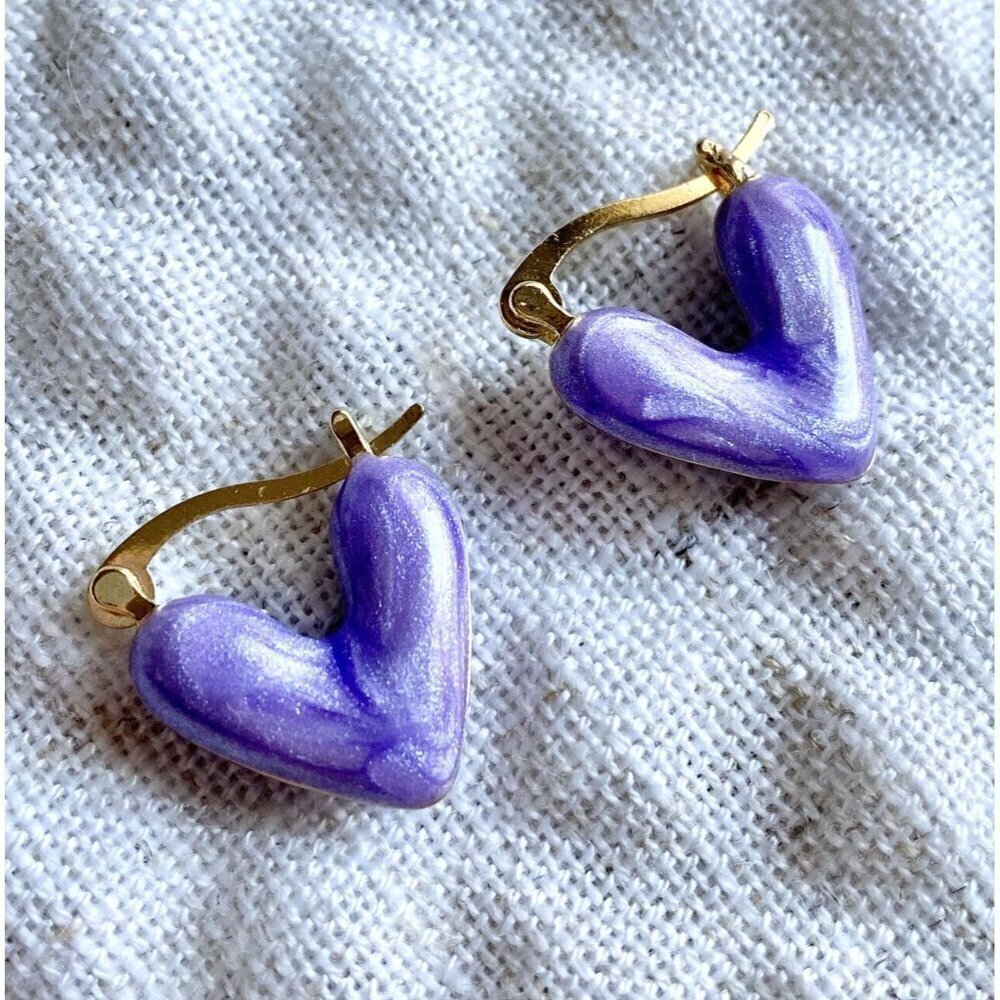 New Purple Enamel & Gold Tone Heart 80s Style Huggie Hoop Earrings - 0.75โ